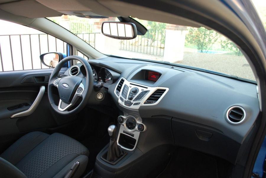  Ford Fiesta 2008 года  (фото 175 из 201)